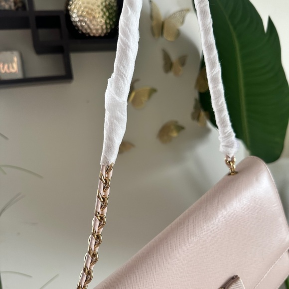 Ferragamo Pink Leather crossbody Bag - Picture 5 of 6